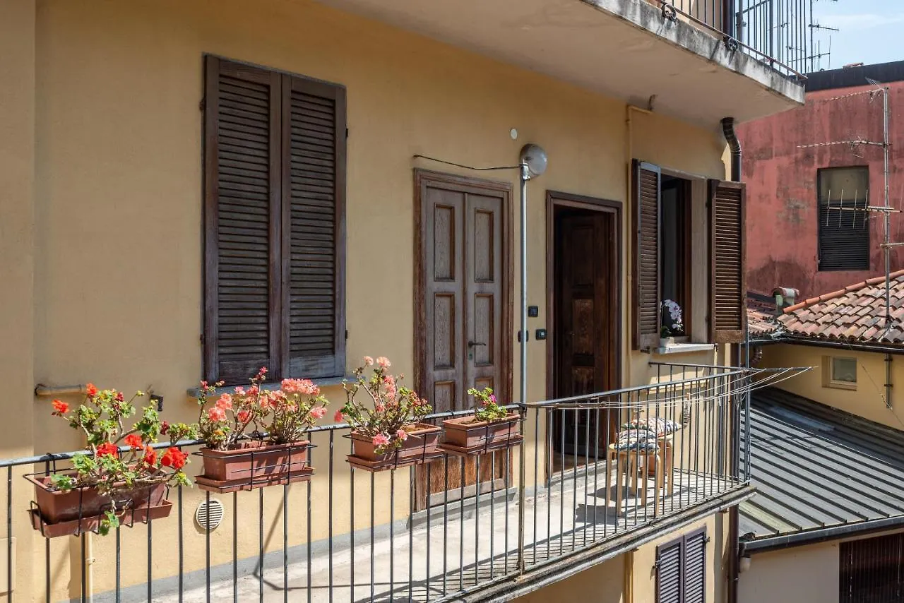 Como Renovated Apartment